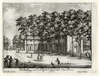 136010 Gezicht op de stalgebouwen ten noorden van het inrijhek van het huis Soestdijk te Baarn.